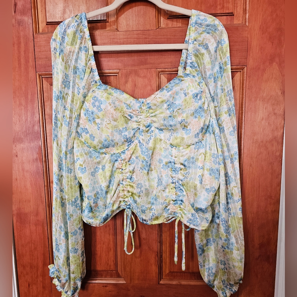 MADDEN NYC Floral Blouse